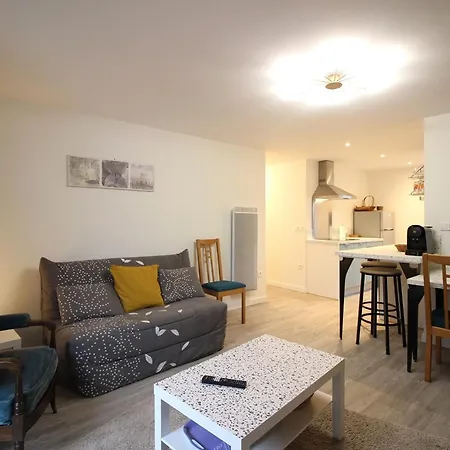 Bel T3 Rénové Avec Wi-fi à 400m Des Thermes De La Bourboule, Capacité 4 Personnes - Fr-1-608-261 Appartement *